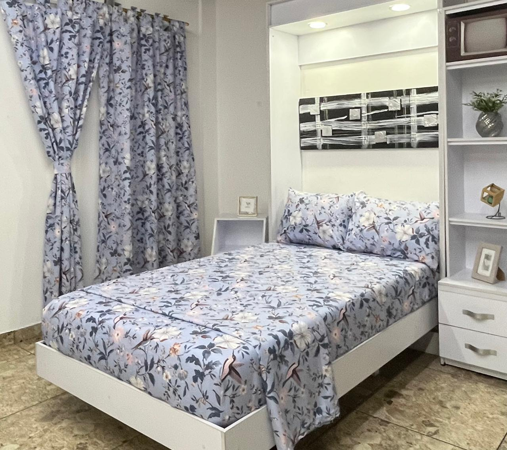Juego de Cama Floral con Cortinas - Diseño Elegante